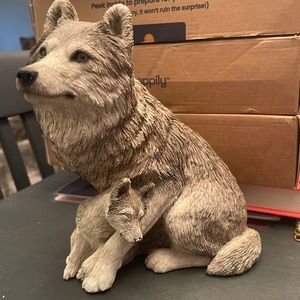 Sandra Brue Large Wolf Sculpture with pup pre owned